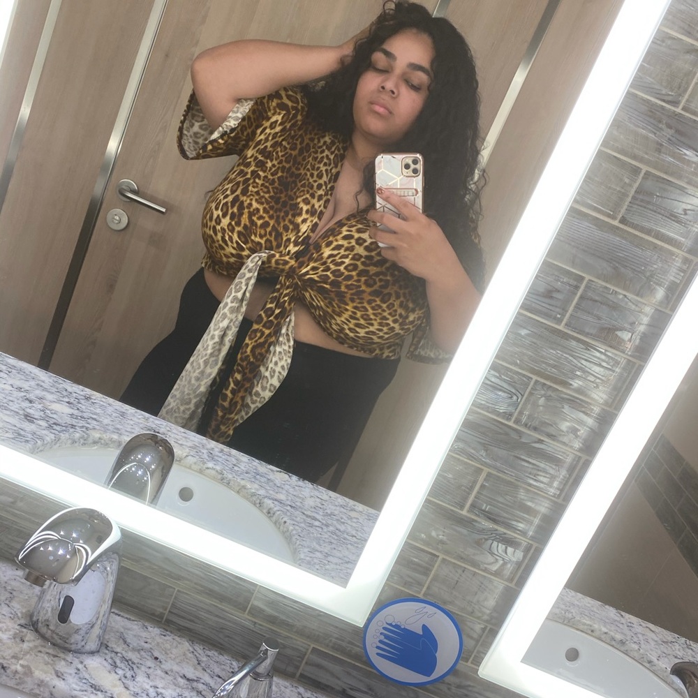 Leopard tie shirt